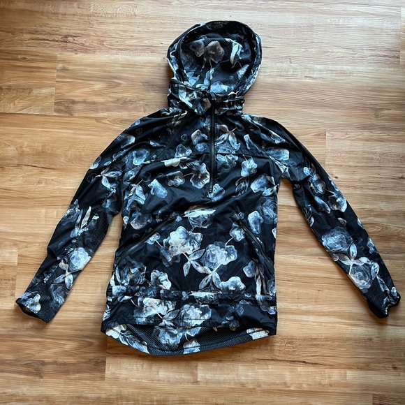 Lululemon running jacket - Picture 1 of 4